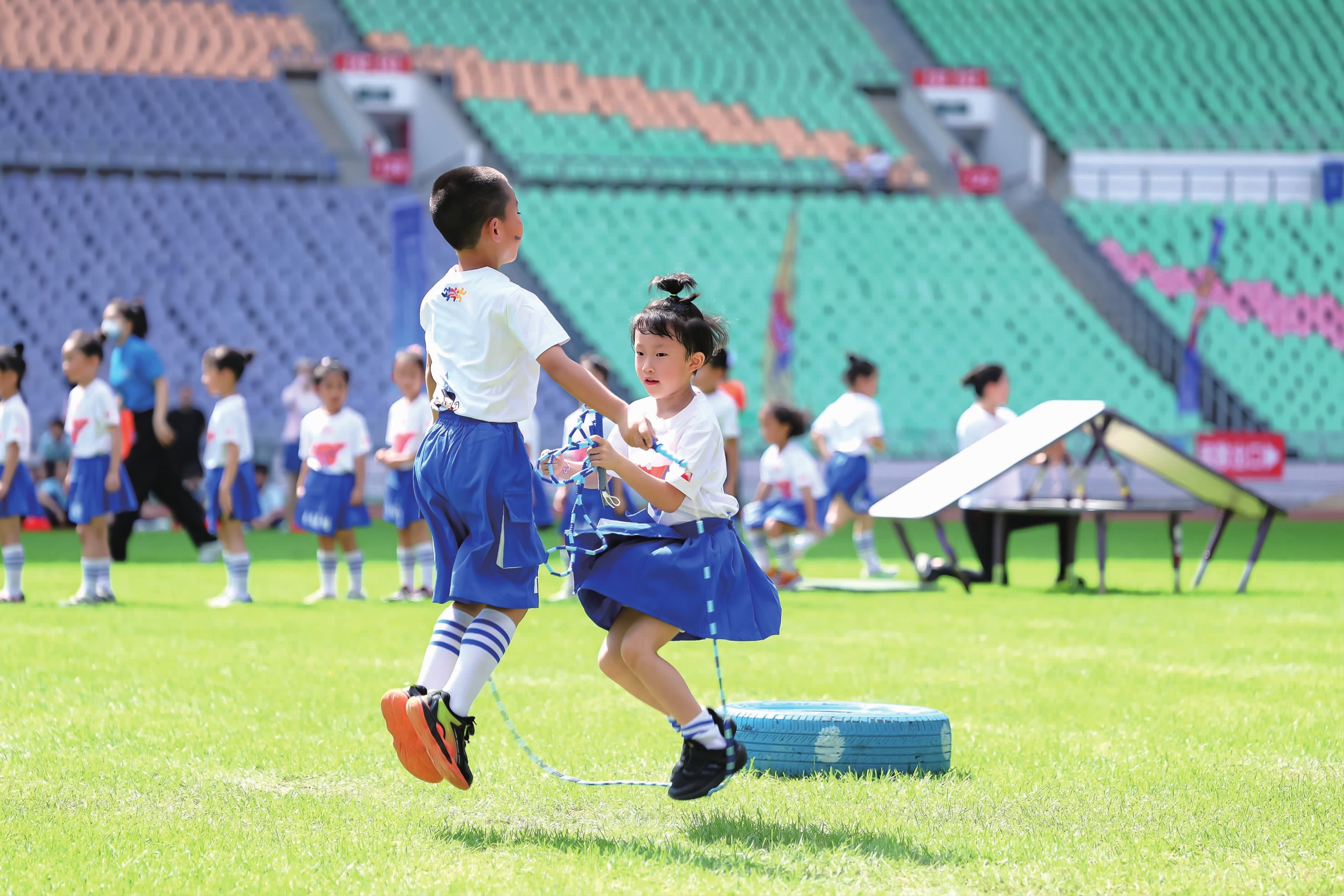 杜篮特关键投篮稳定输出